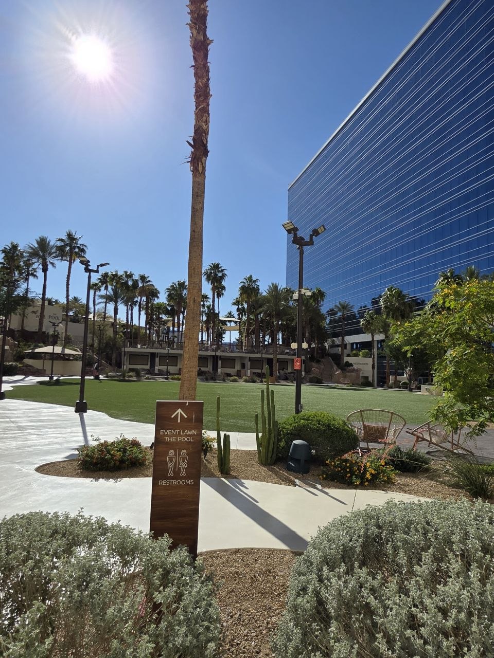 Virgin Hotels Las Vegas, Curio Collection by Hilton – Travel review photo