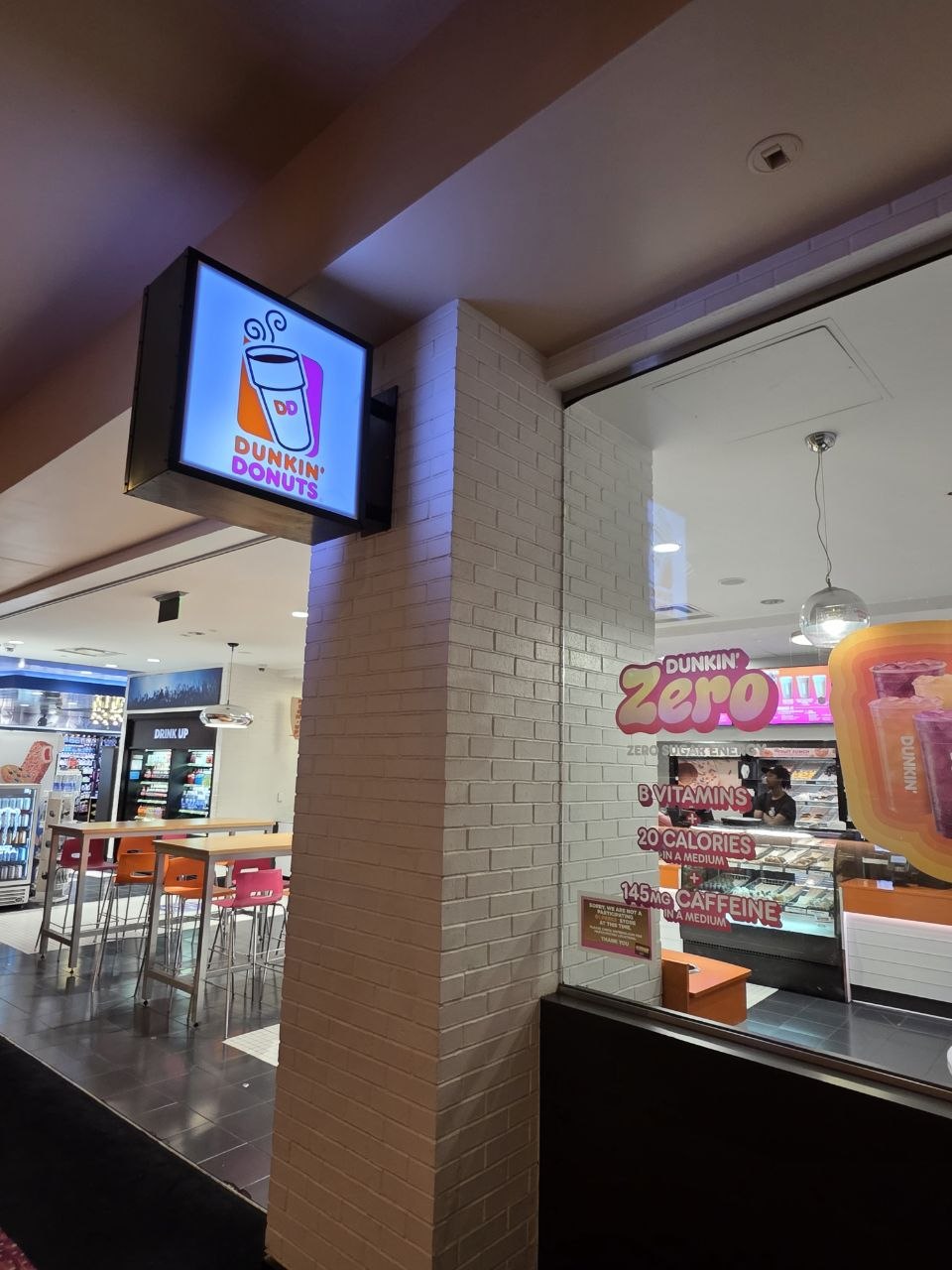 Virgin Hotels Las Vegas, Curio Collection by Hilton – Travel review photo